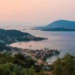 Luxury In With Stunning Views * Nikiana