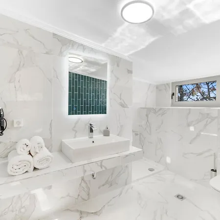 Luxury In With Stunning Views Villa *