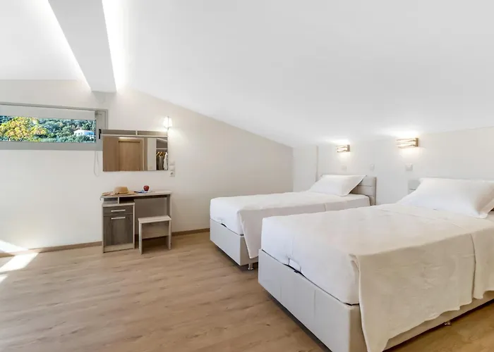 Вилла Luxury In With Stunning Views Никиана