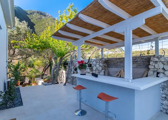 Luxury In With Stunning Views Вилла