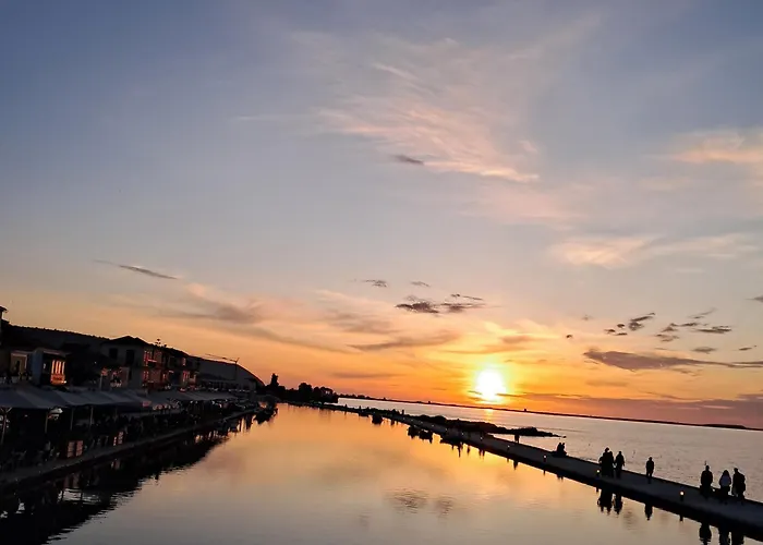 Luxury In With Stunning Views * Никиана