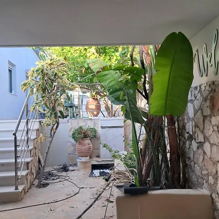 Oasis In - Sleep 6 - Pool - Hot Tub *