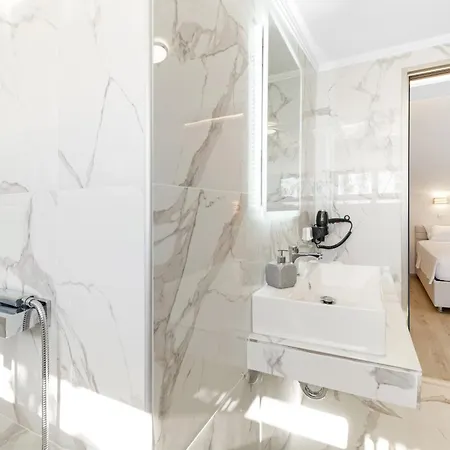 Luxury In With Stunning Views וילה ניקיאנה