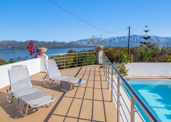 Luxury In With Stunning Views Nikiana